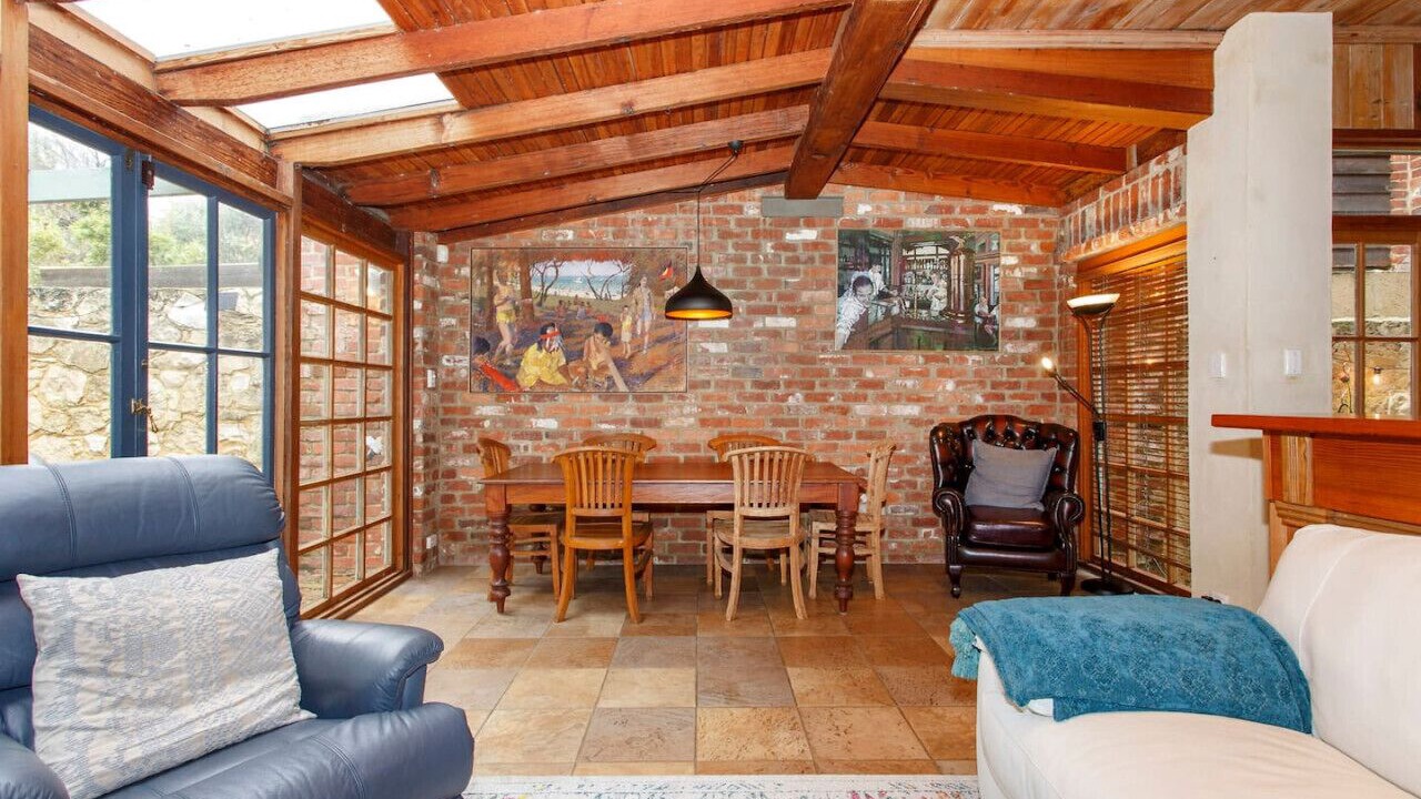 Photo of Livingroom in Beaconsfield