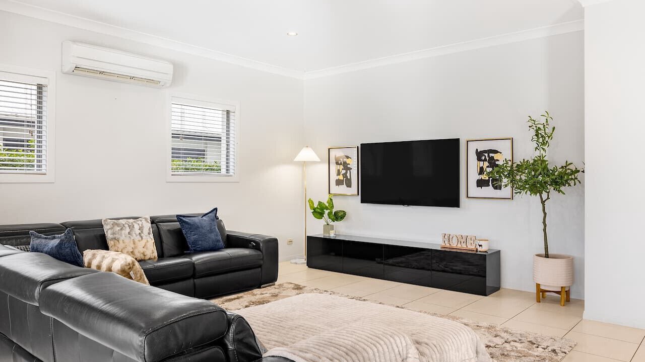 Photo of Livingroom in Helensvale