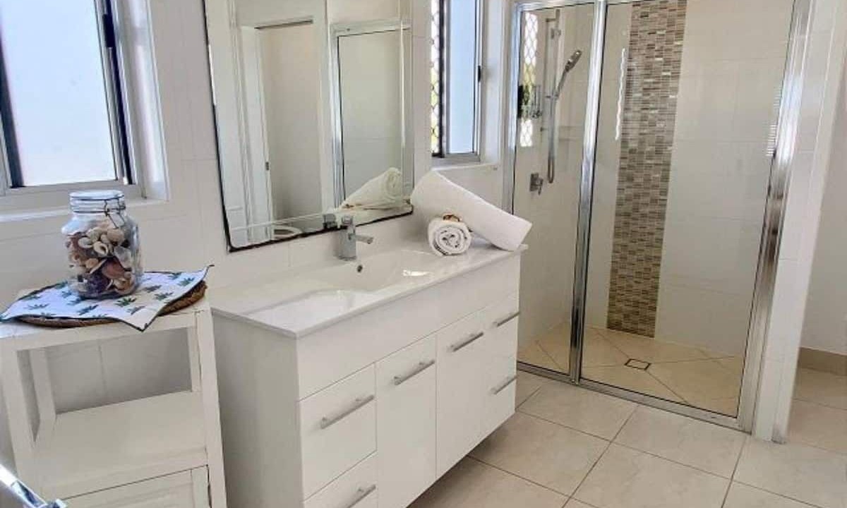 Photo of Bathroom in Shaw