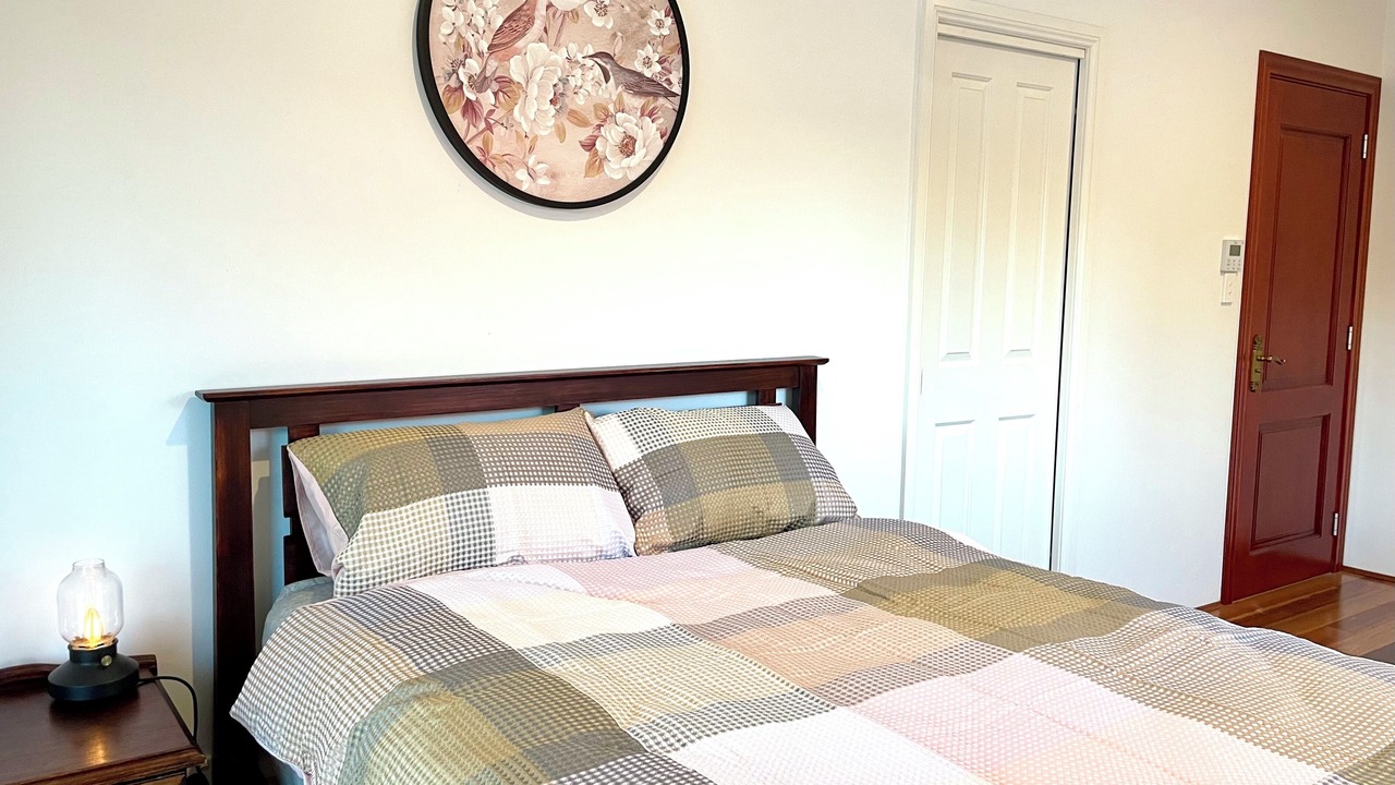 Photo of Bedroom in Eastlakes