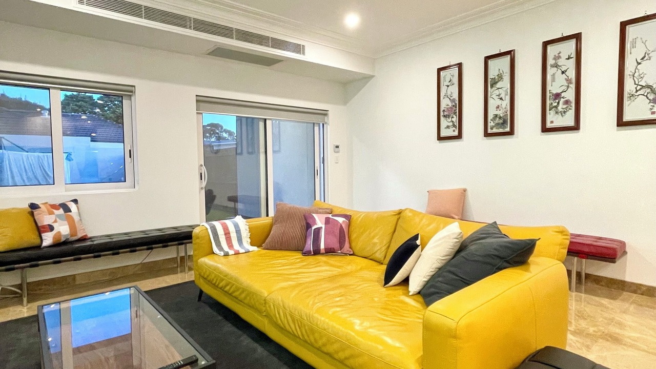 Photo of Livingroom in Eastlakes