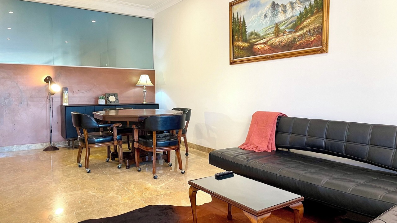Photo of Livingroom in Eastlakes