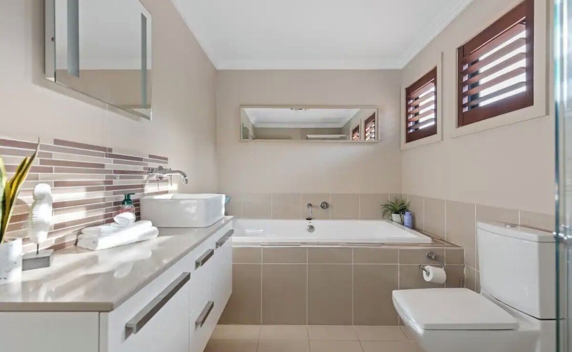 Photo of Bathroom in Buff Point
