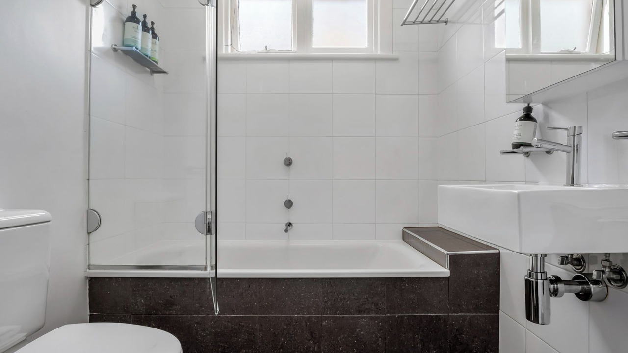 Photo of Bathroom in Albert Park