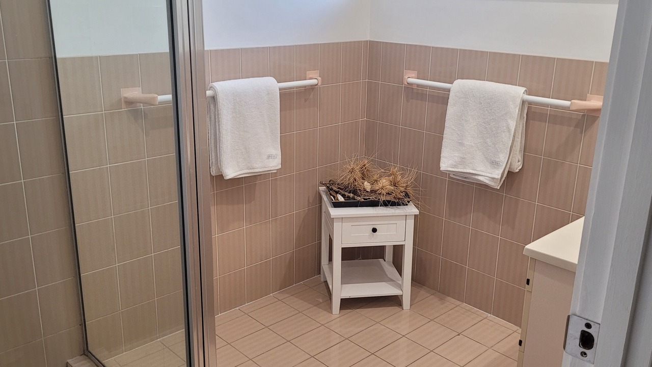 Photo of Bathroom in Mount Warren Park