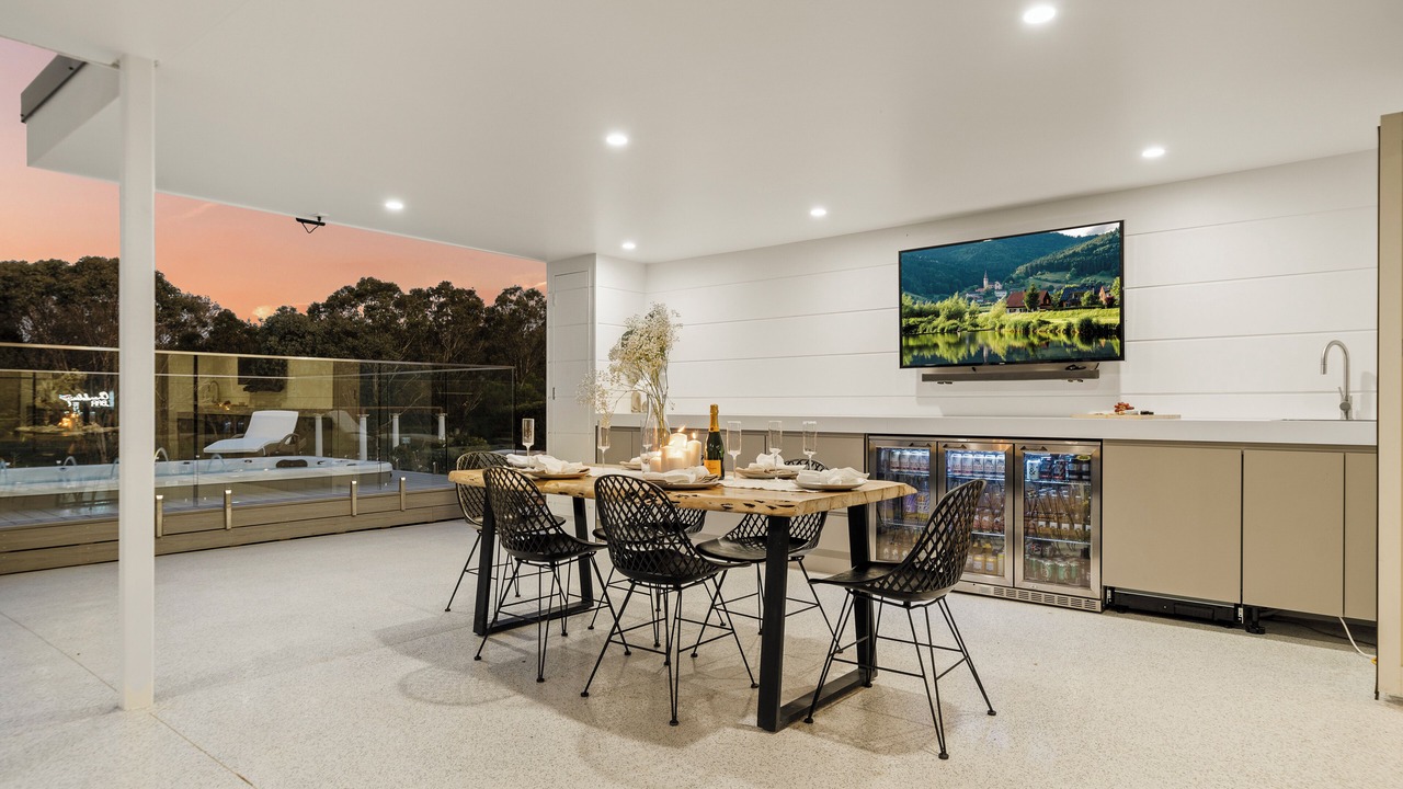 Photo of Outdoor in Robin Hill