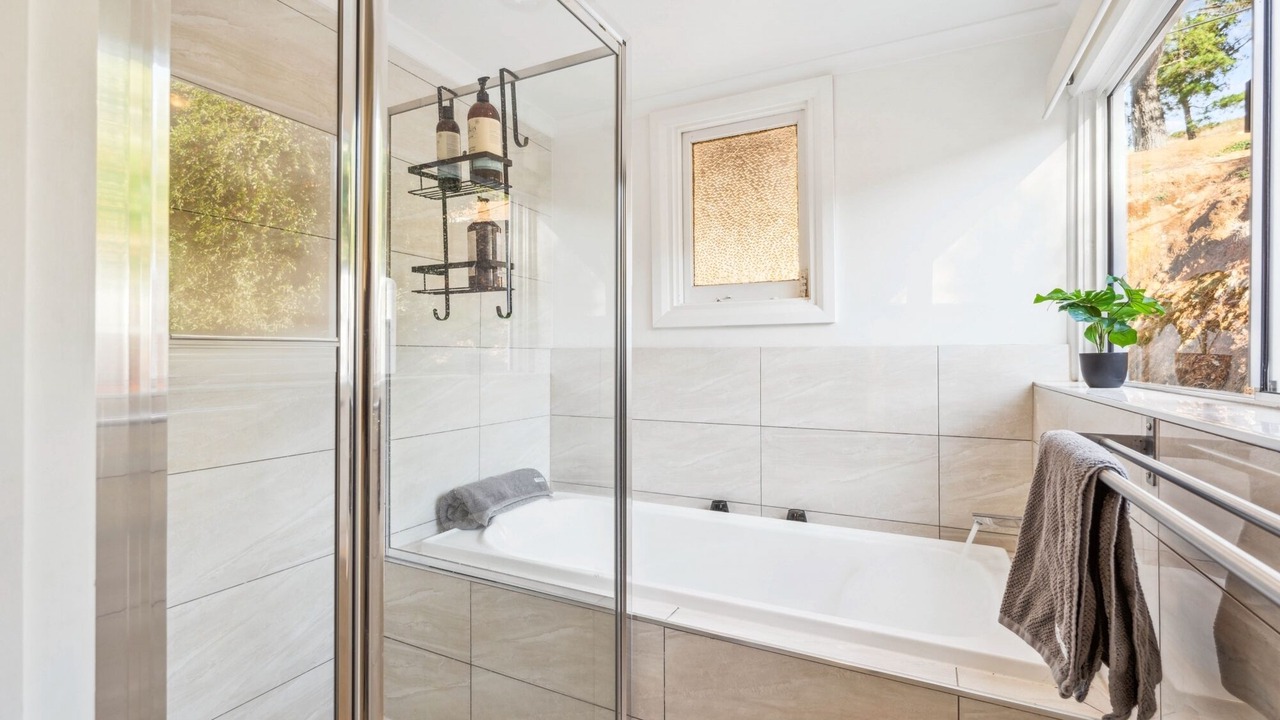 Photo of Bathroom in Lenswood