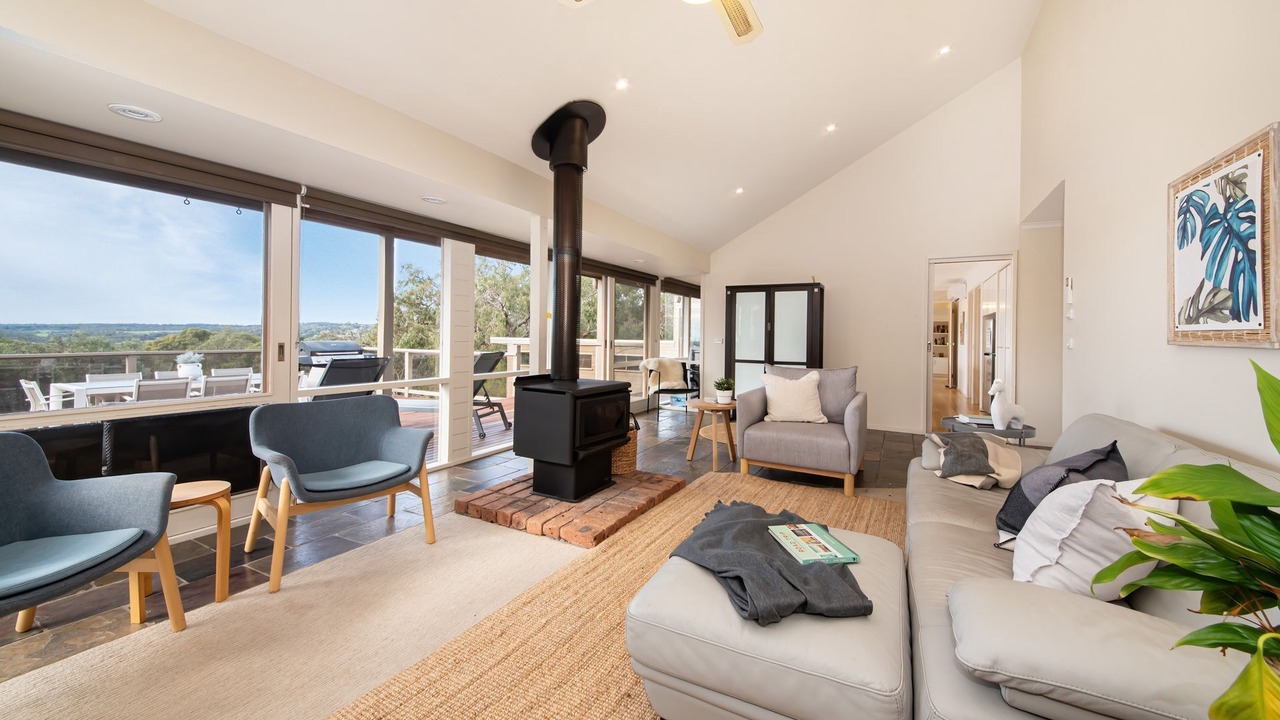 Photo of Livingroom in Red Hill