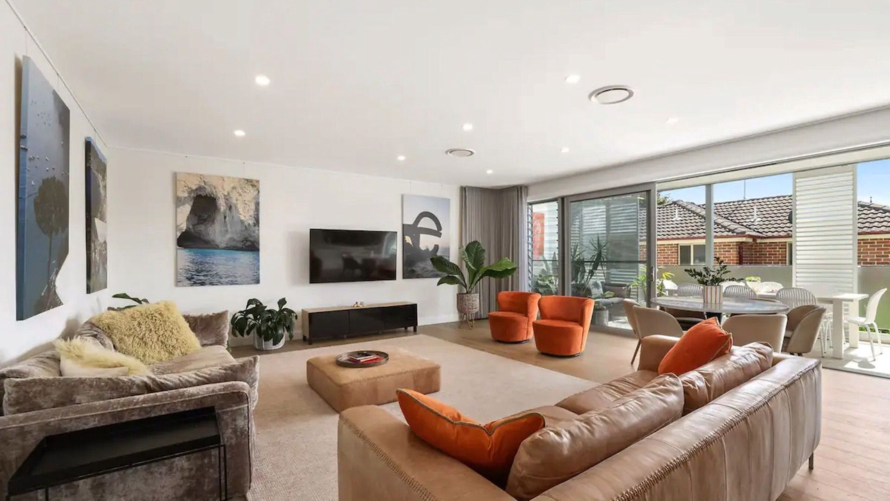 Photo of Livingroom in Newport