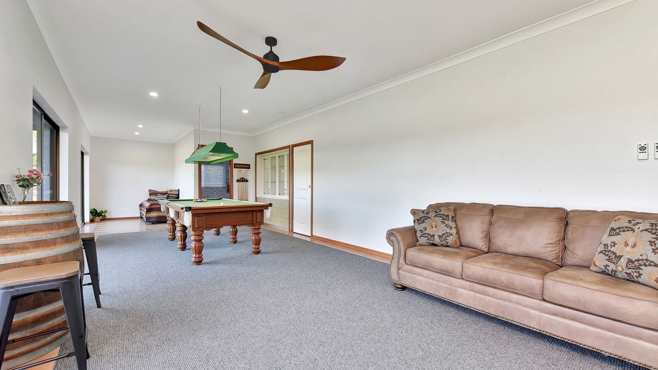 Photo of Livingroom in Clarence Town