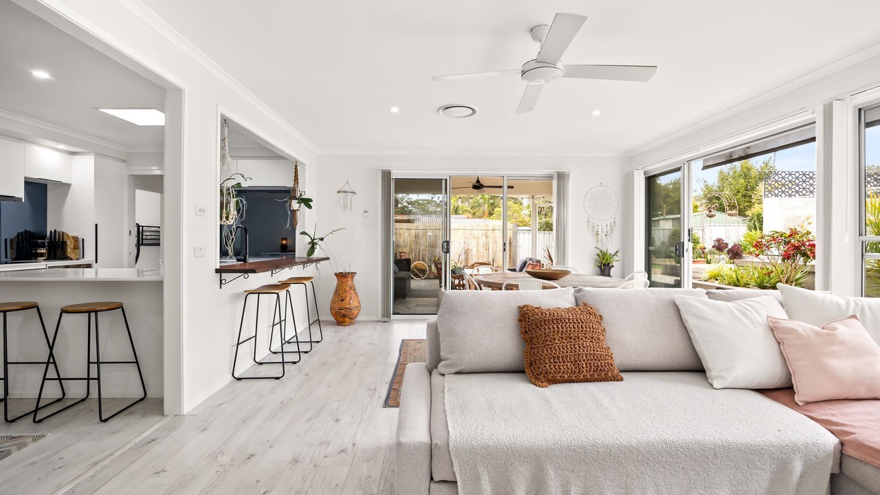 Photo of Livingroom in Narrawallee