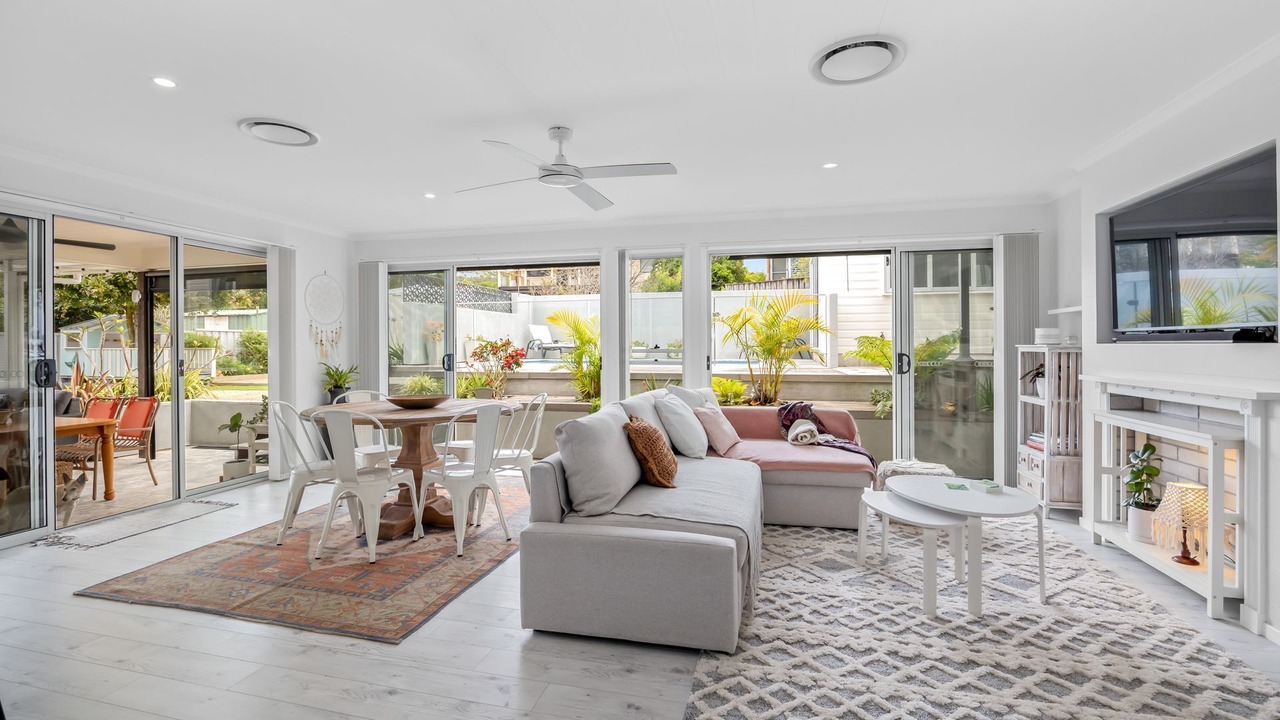 Photo of Livingroom in Narrawallee