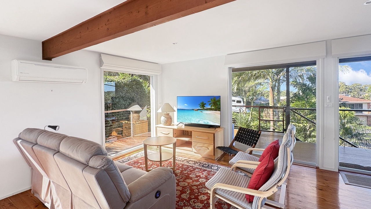 Photo of Livingroom in Surf Beach