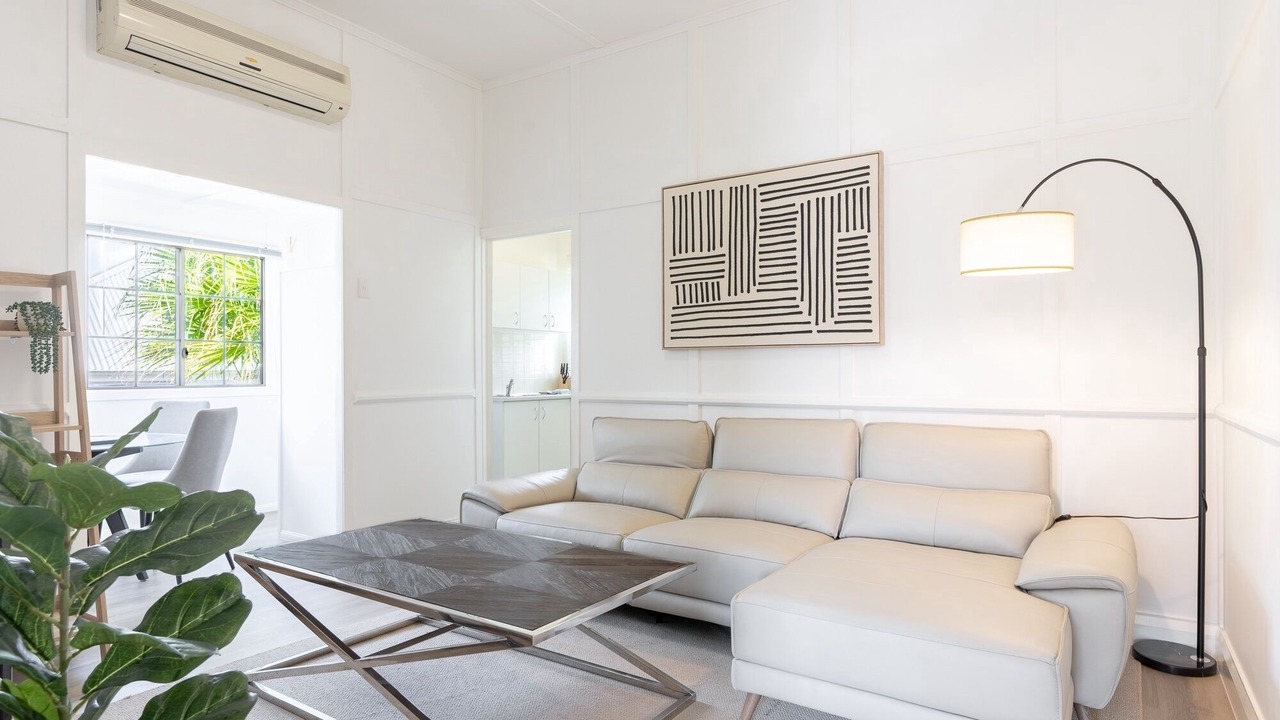 Photo of Livingroom in Milton