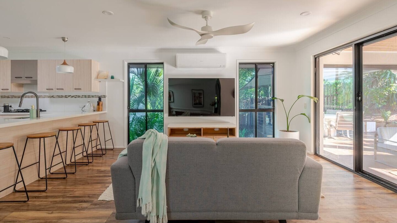 Photo of Livingroom in Oxenford