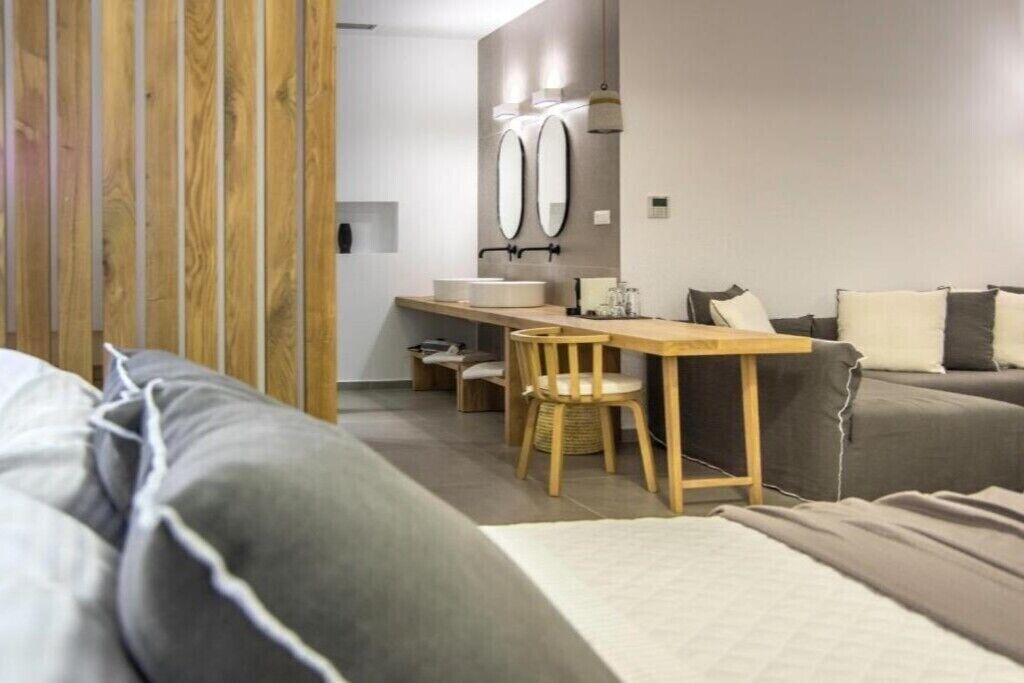 Photo of Bedroom in Kini