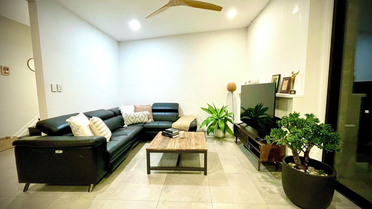 Photo of Livingroom in Newport