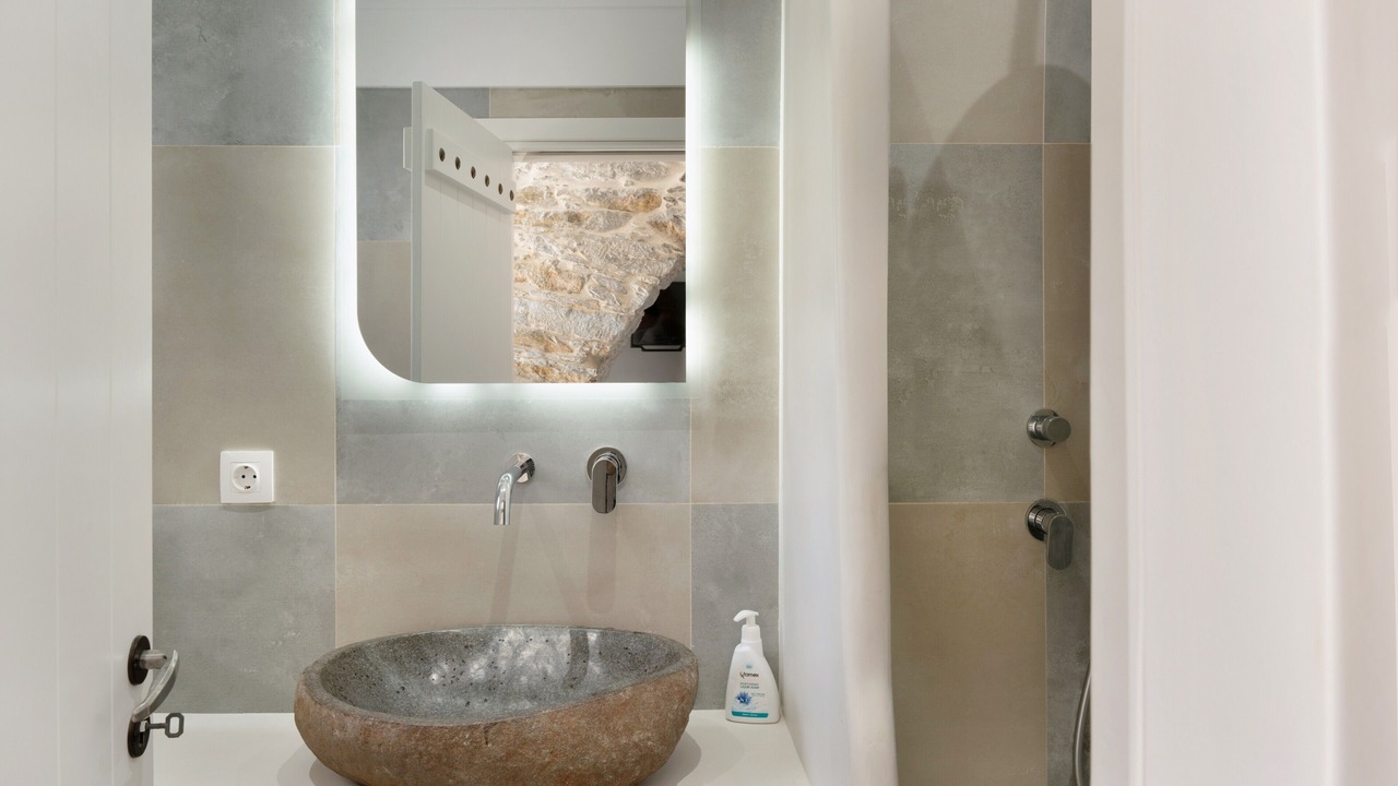 Photo of Bathroom in Amorgos Town