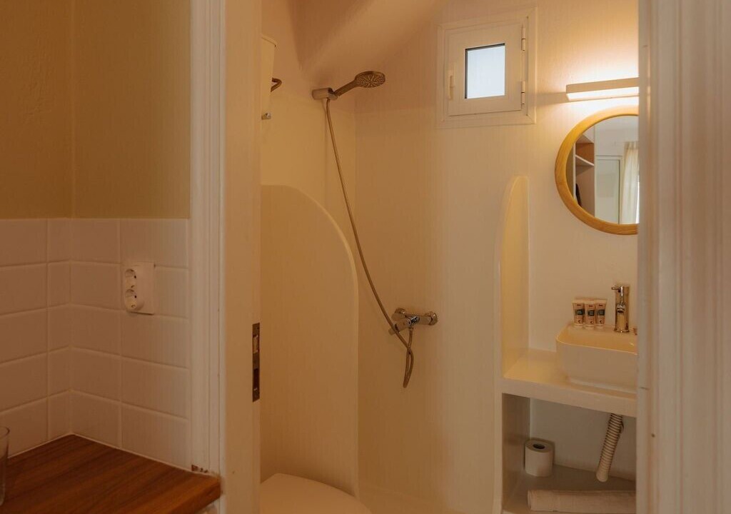 Photo of Bathroom in Parikia