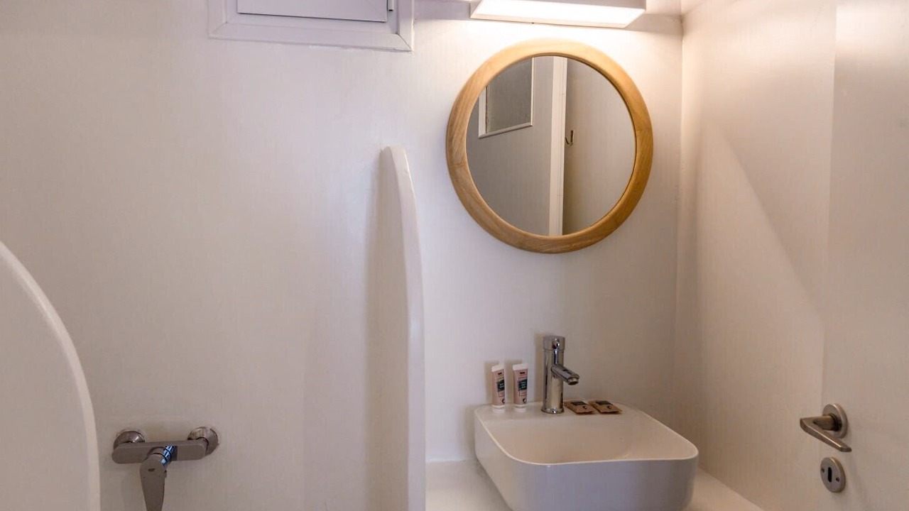Photo of Bathroom in Parikia