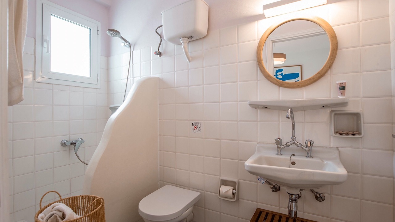 Photo of Bathroom in Parikia