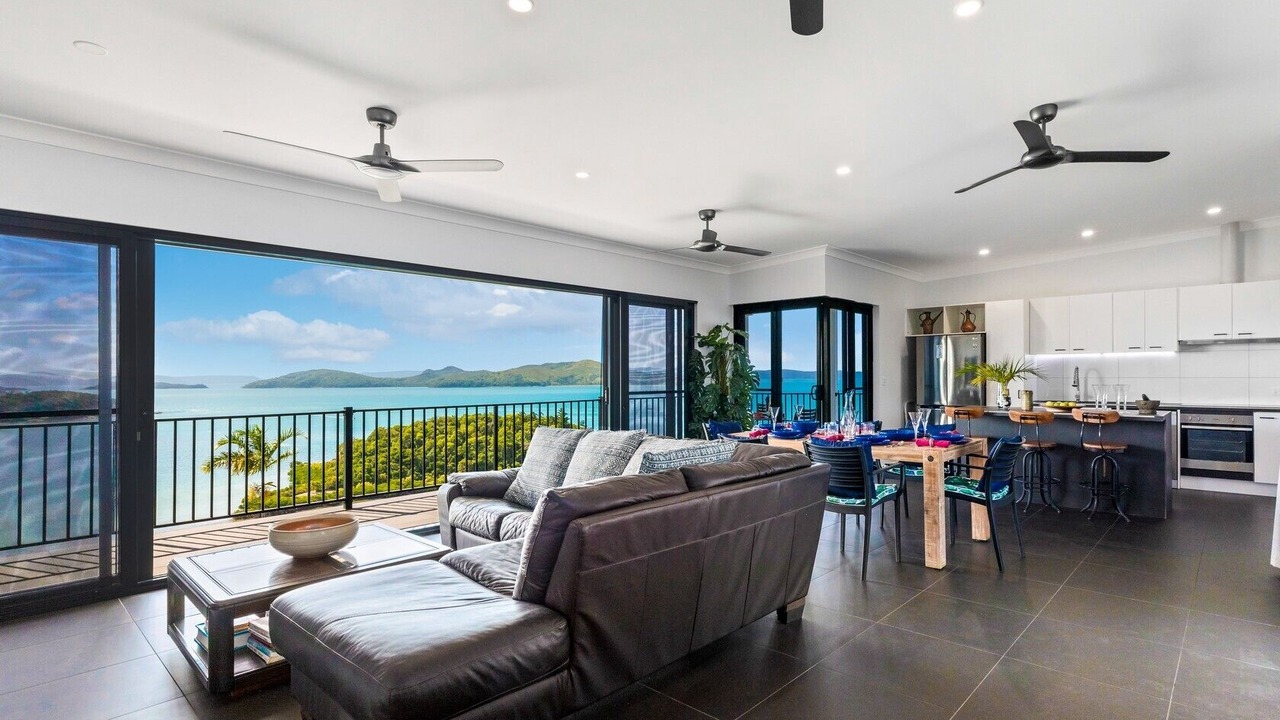Photo of Livingroom in Shute Harbour