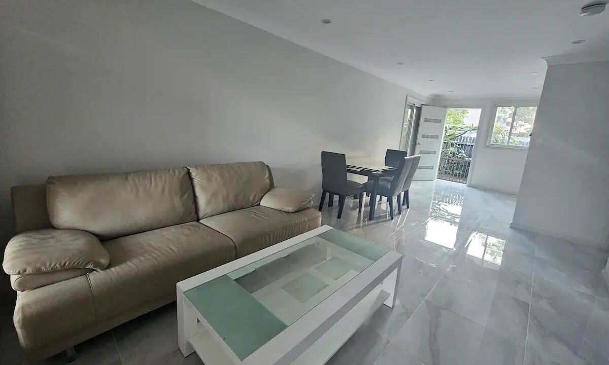 Photo of Livingroom in Cabramatta