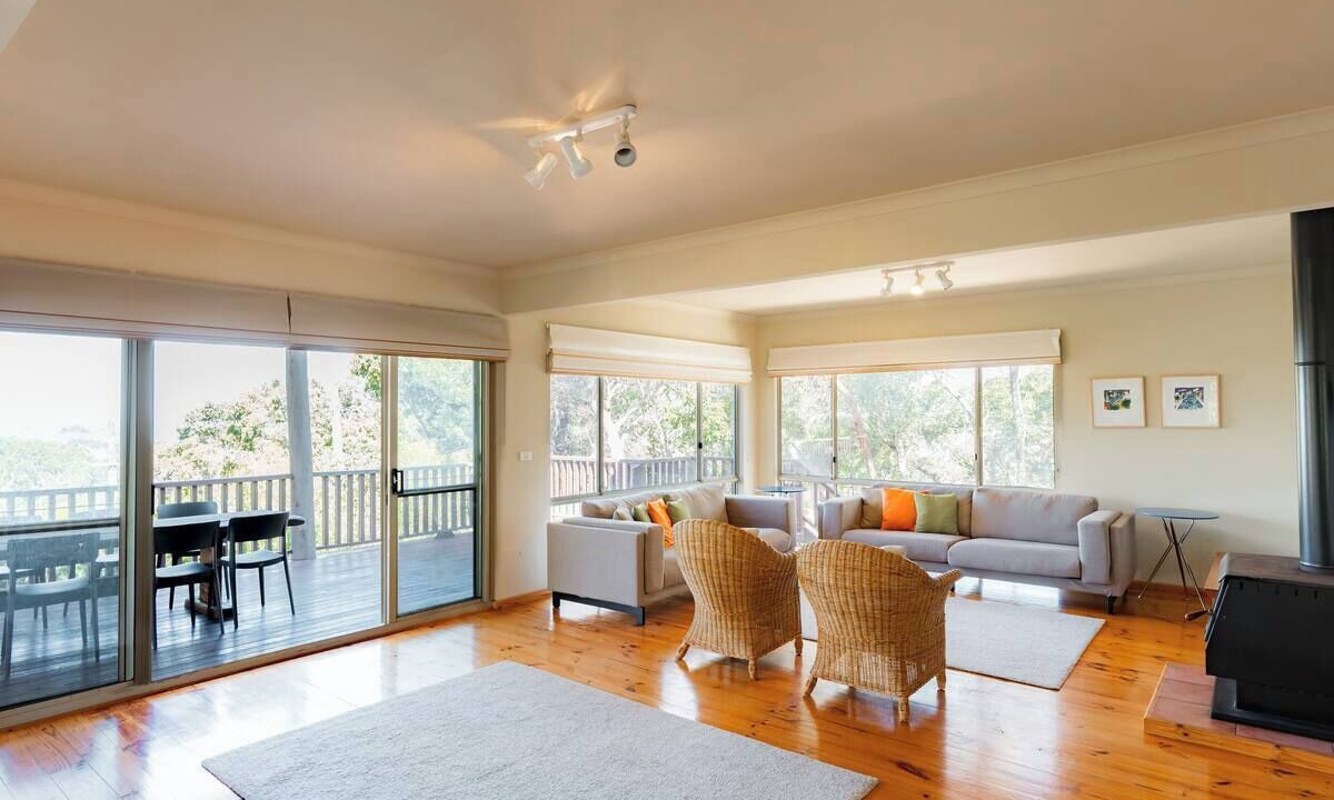 Photo of Livingroom in Eagle Bay