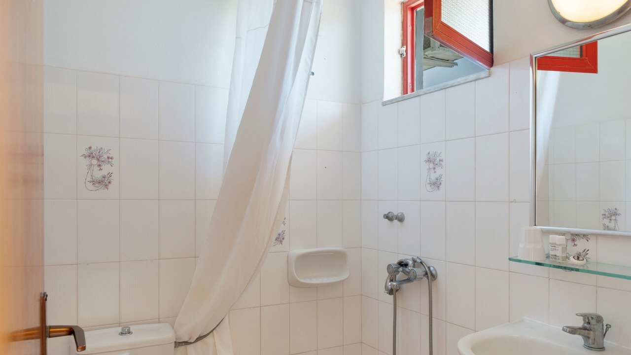 Photo of Bathroom in Tingaki