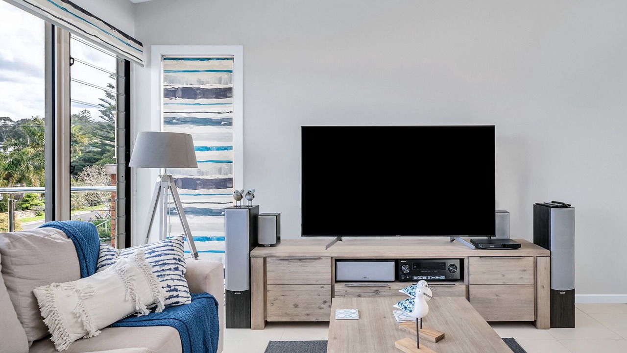 Photo of Livingroom in Denhams Beach