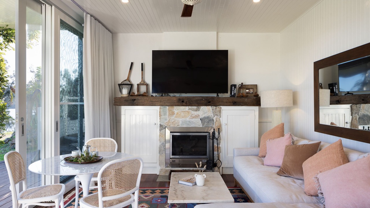 Photo of Livingroom in Coomba Bay