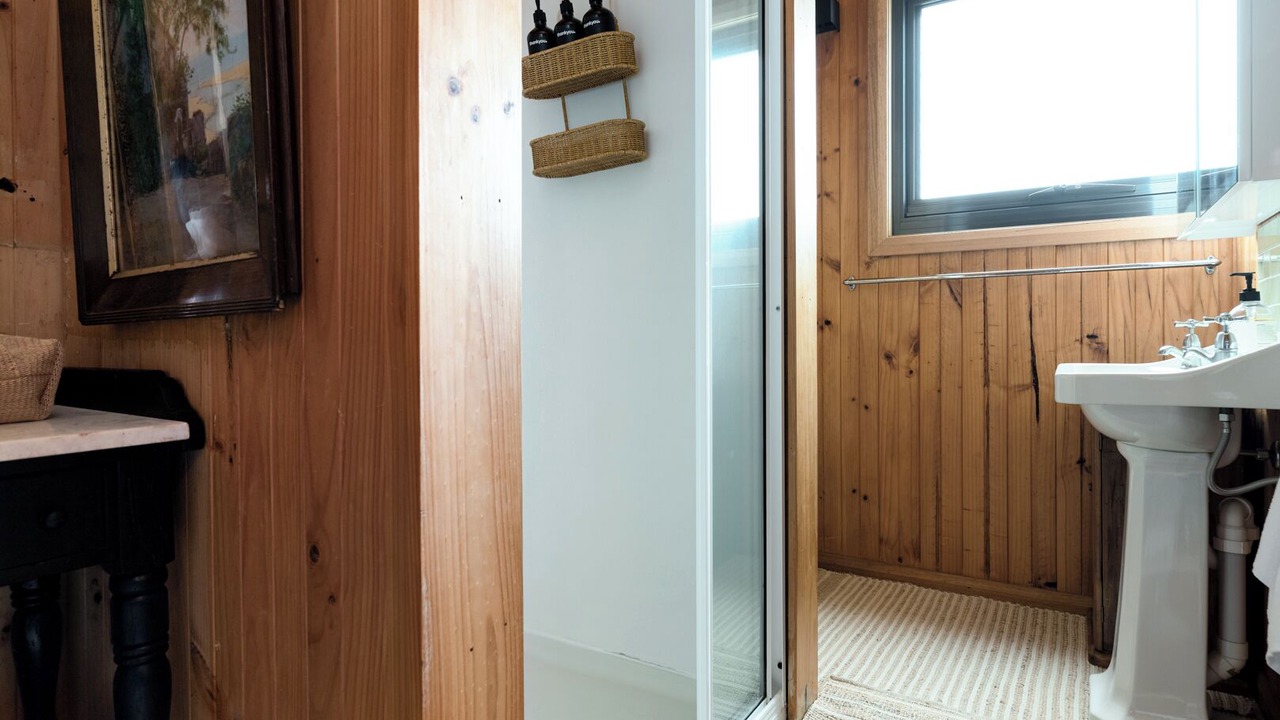 Photo of Bathroom in Low Head