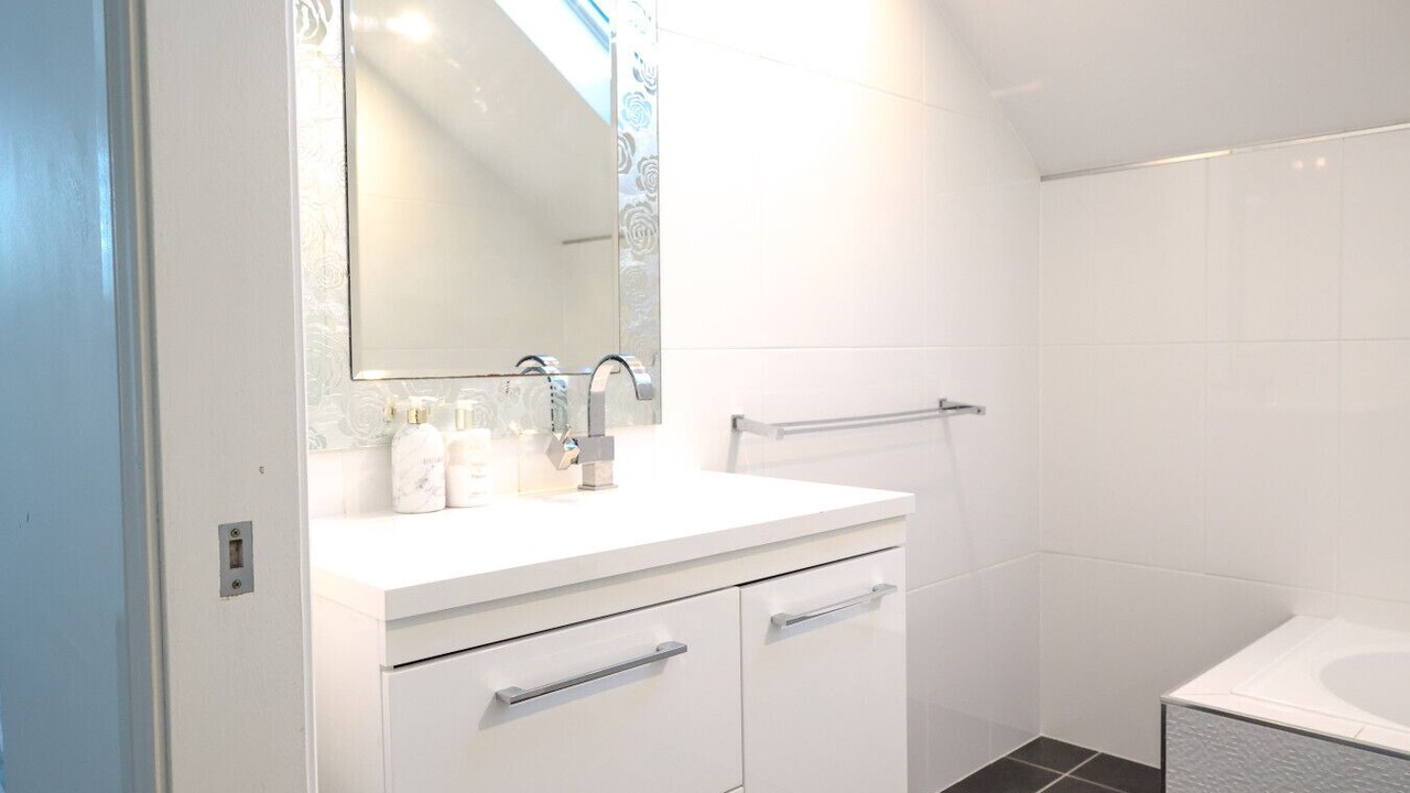 Photo of Bathroom in Turvey Park