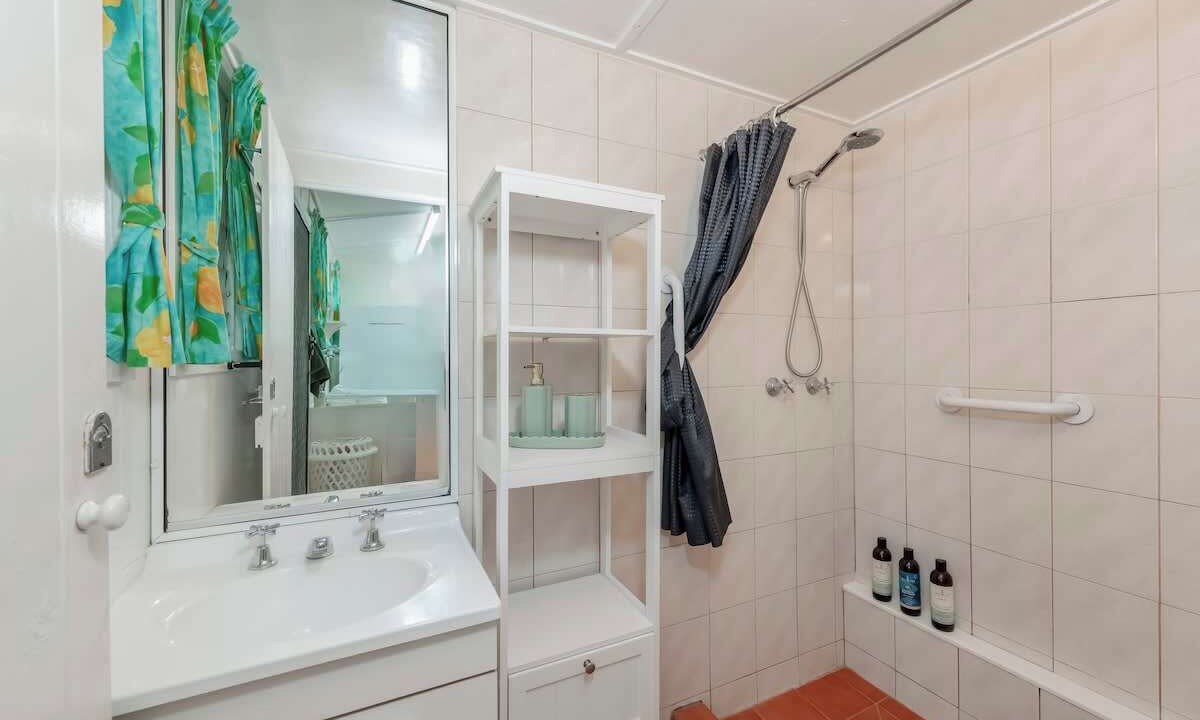 Photo of Bathroom in Innes Park