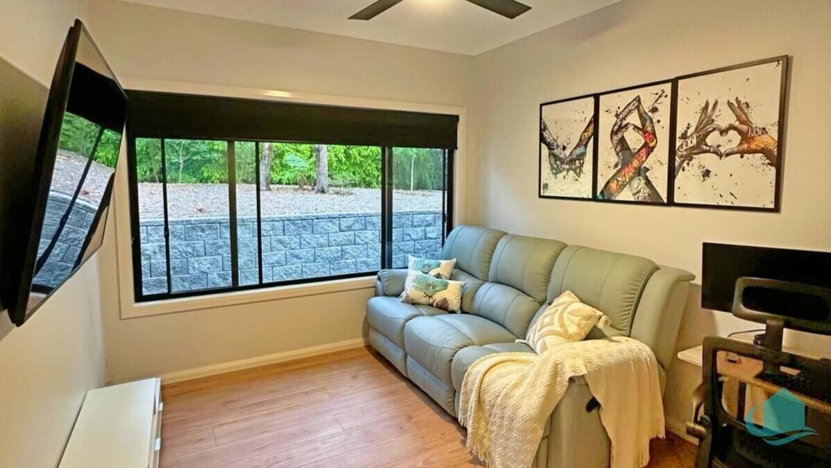 Photo of Livingroom in Murrays Beach