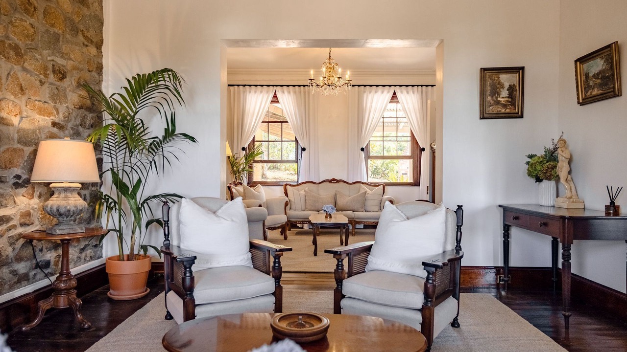 Photo of Livingroom in Milton