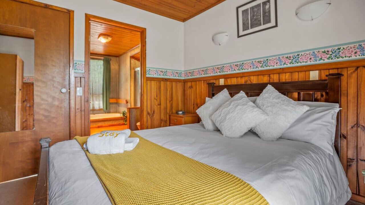 Photo of Bedroom in Badger Creek