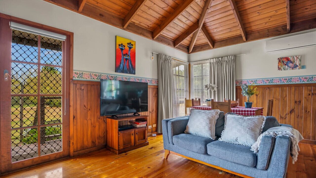 Photo of Livingroom in Badger Creek