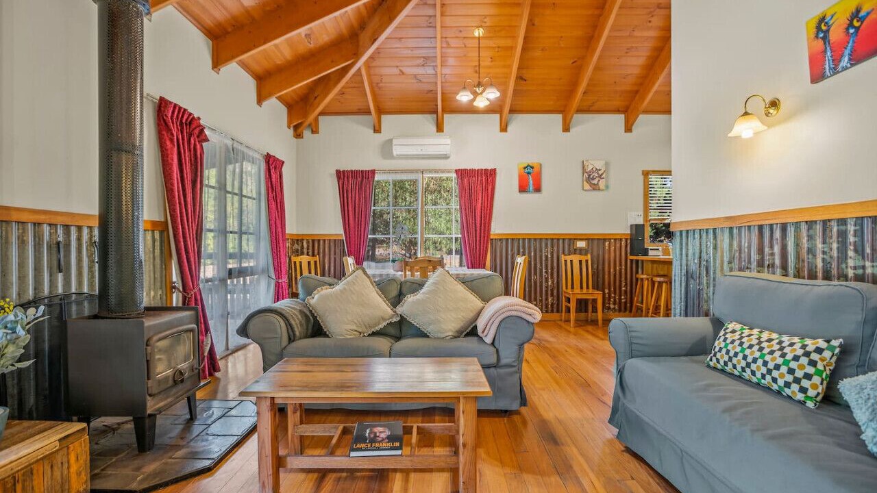 Photo of Livingroom in Badger Creek