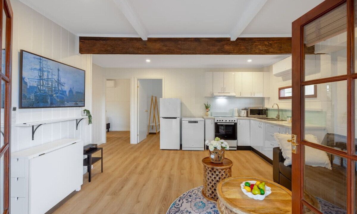 Photo of Livingroom in Highgate Hill