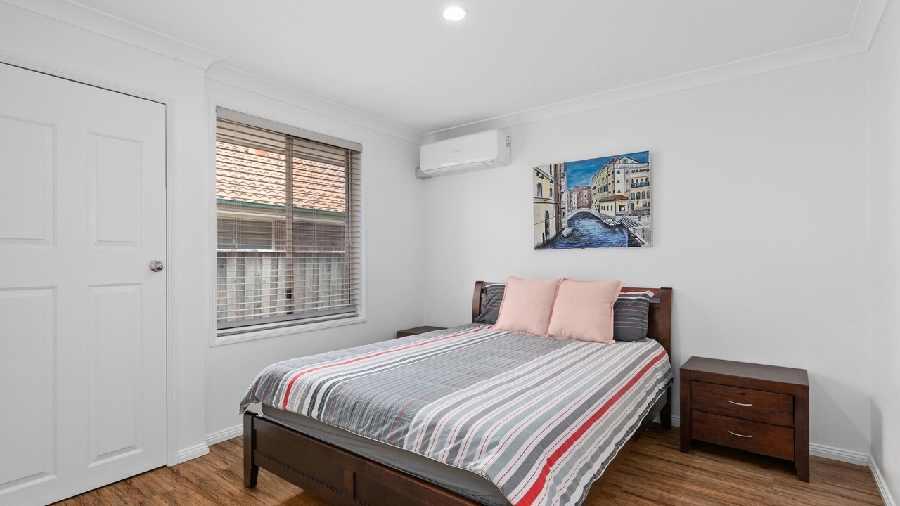 Photo of Bedroom in Stanhope Gardens