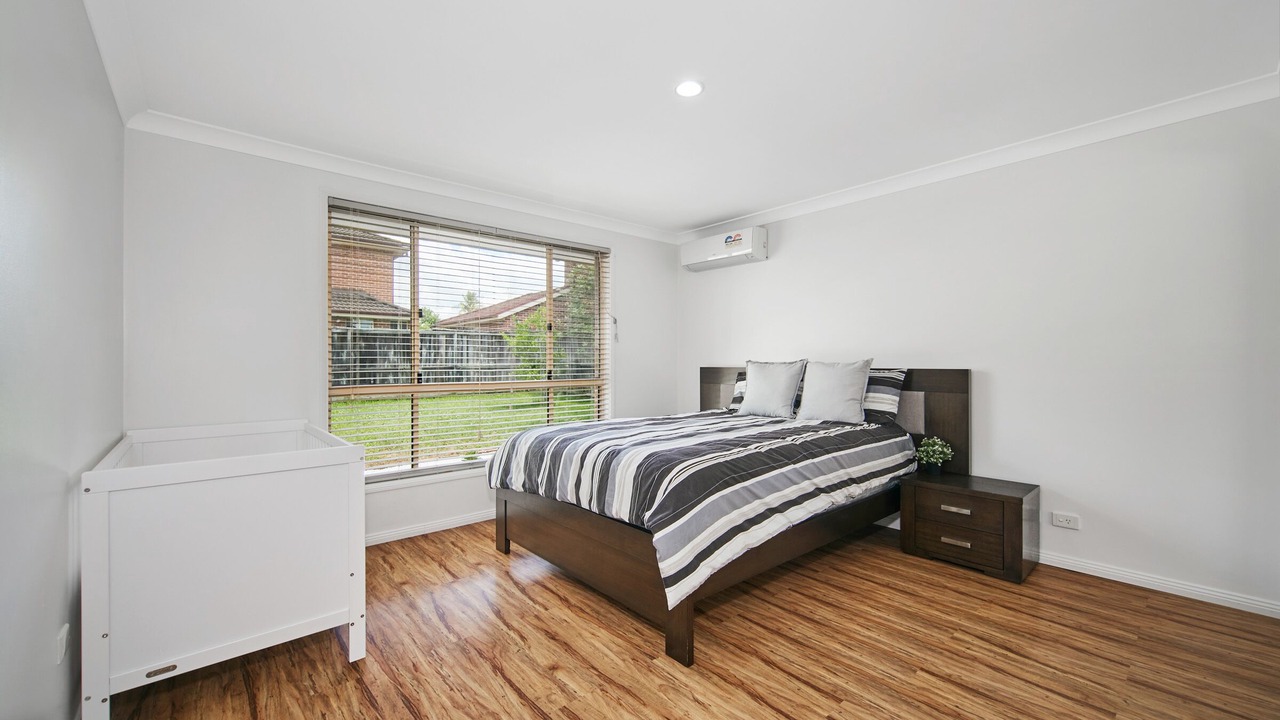Photo of Bedroom in Stanhope Gardens