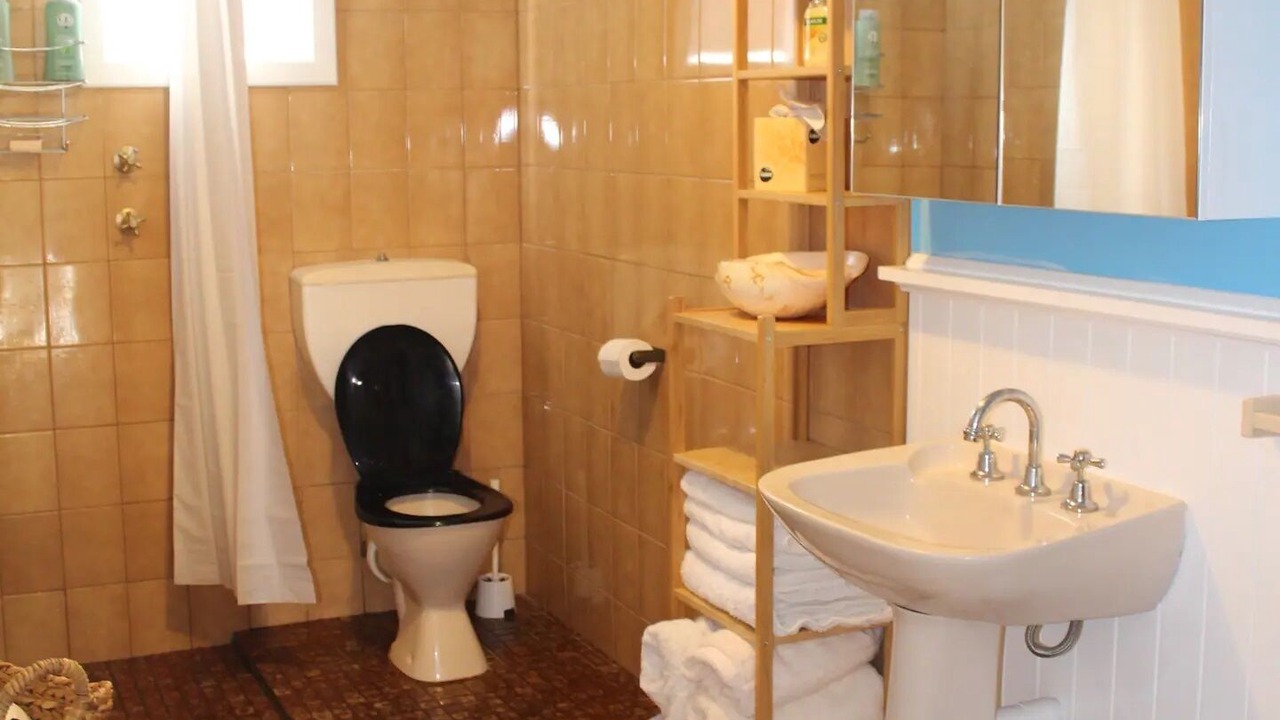 Photo of Bathroom in Kingscote