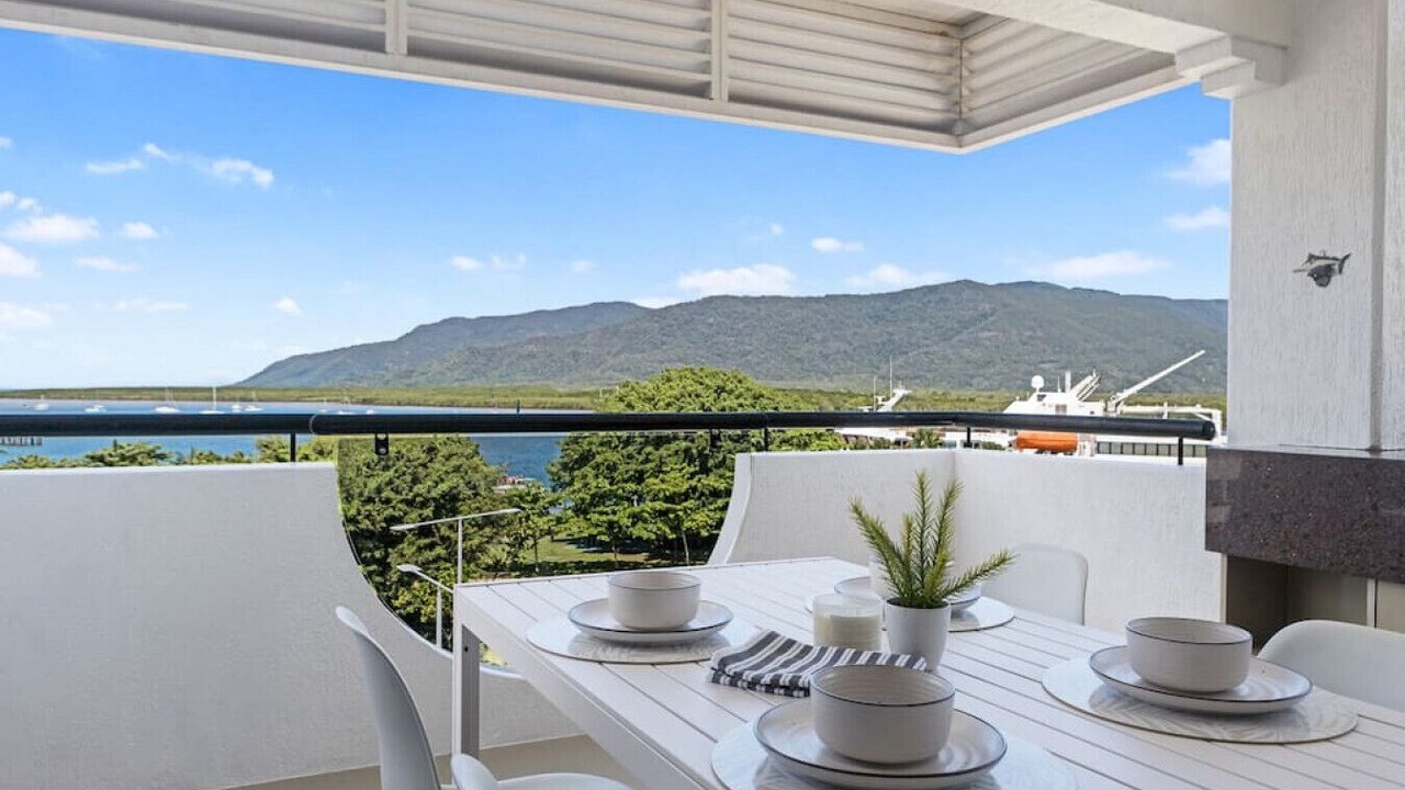 Photo of Patio Balcony in Cairns Central Business District