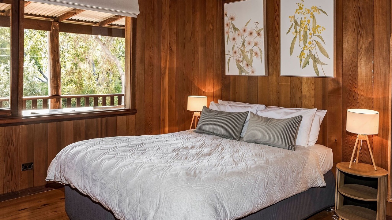 Photo of Bedroom in Eagle Bay