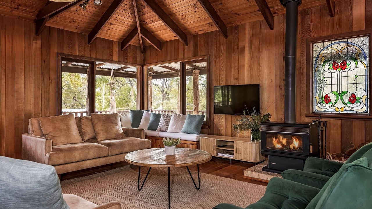 Photo of Livingroom in Eagle Bay