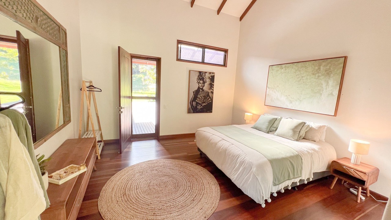 Photo of Bedroom in Main Arm