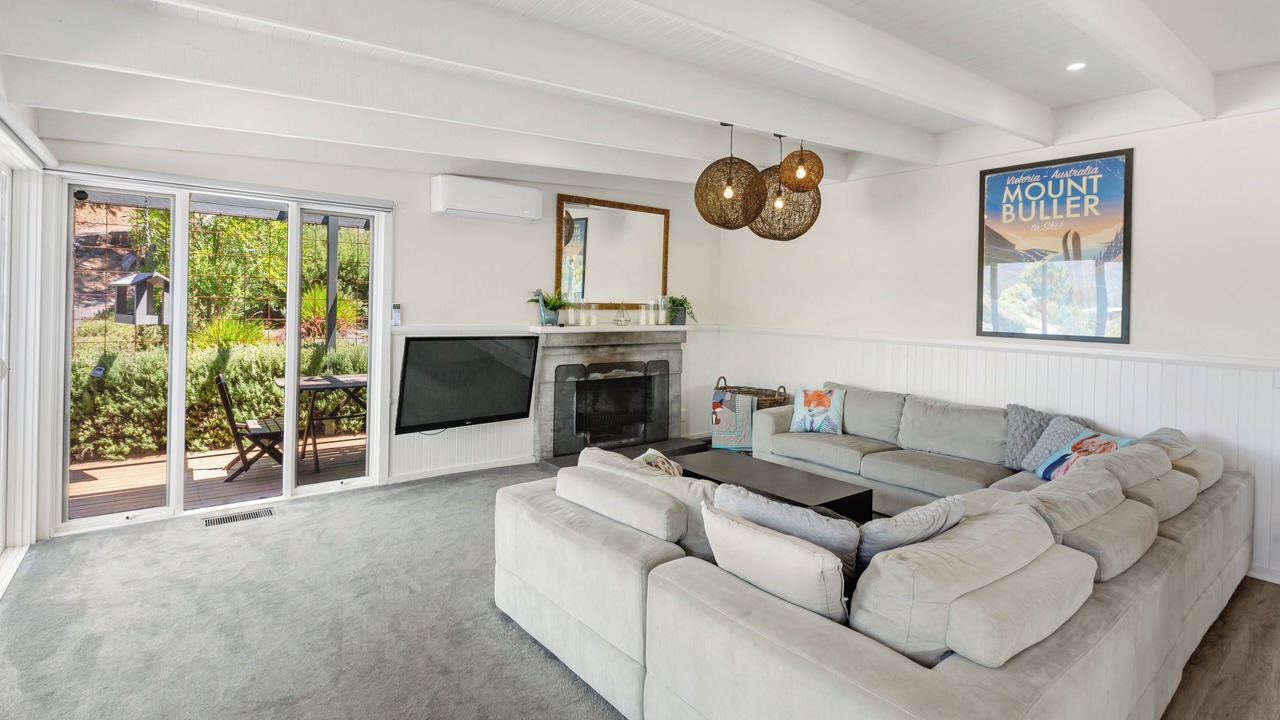 Photo of Livingroom in Goughs Bay