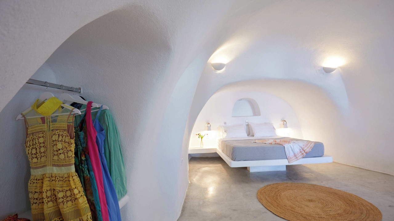 Photo of Bedroom in Oia