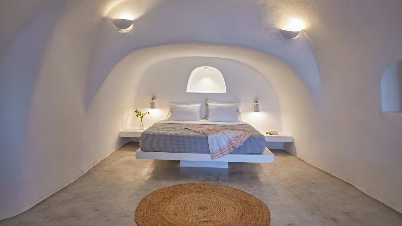 Photo of Bedroom in Oia